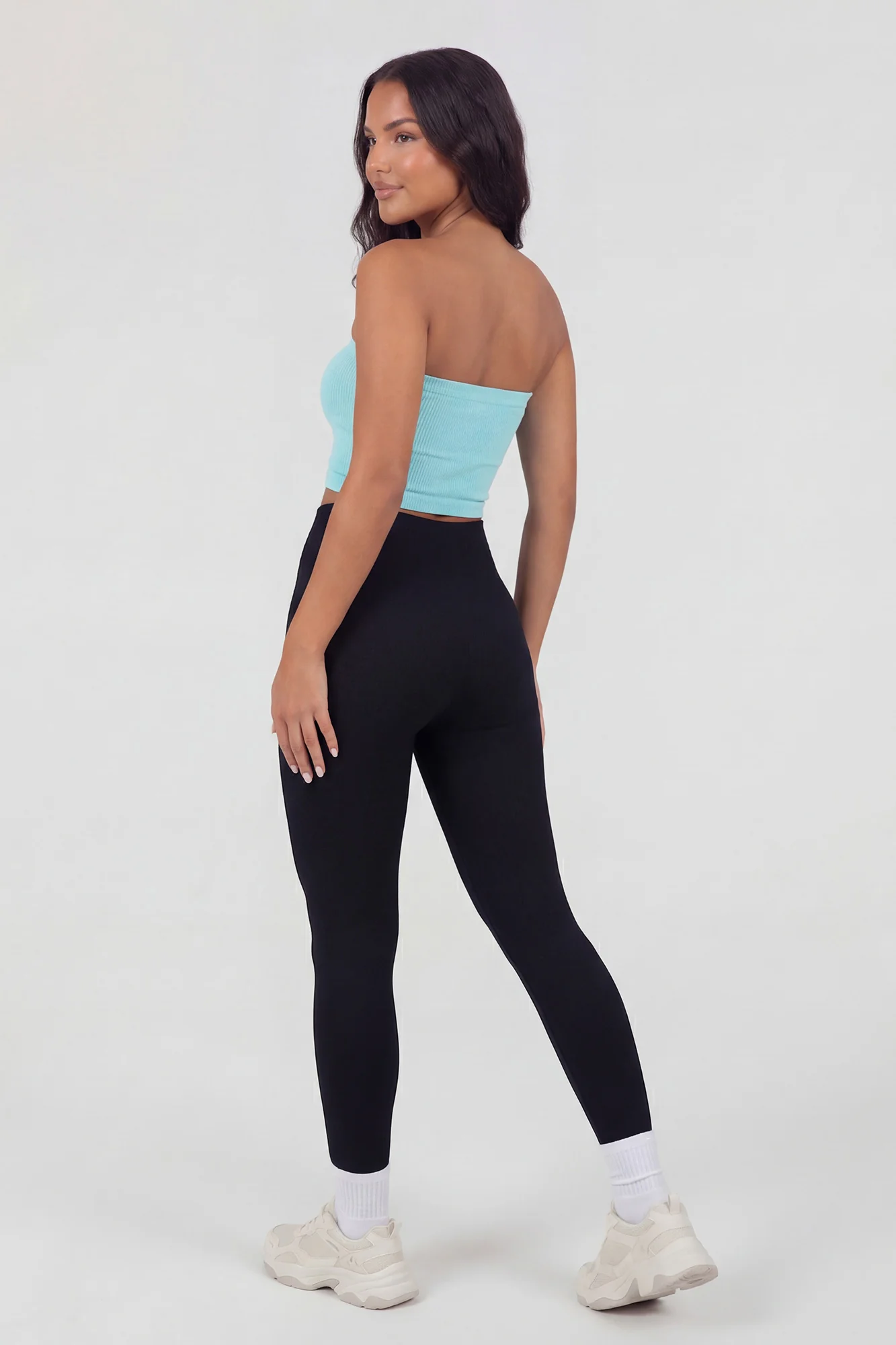 1699-seamless-ribbed-cropped-tube-top-2.webp Seamless Ribbed Cropped Tube Top