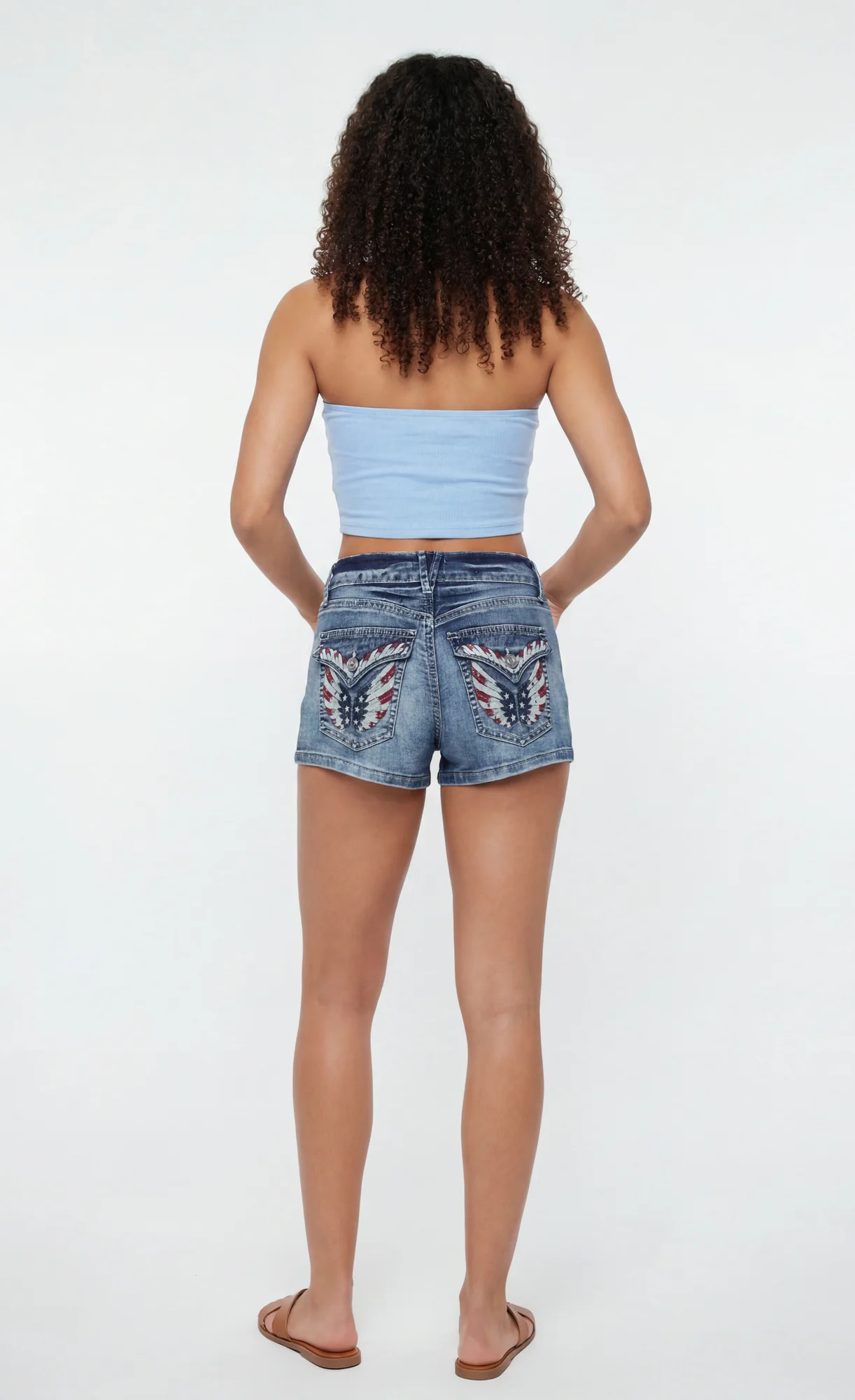 184-stretch-mid-rise-rhinestone-detail-denim-short-11.webp Stretch Mid Rise Rhinestone Detail Denim Short