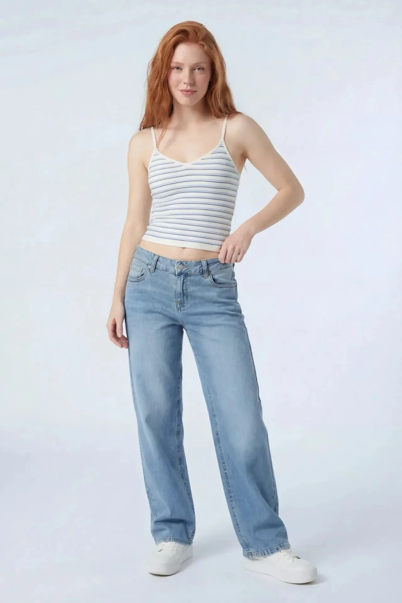 3166-low-rise-baggy-light-jean-1.webp Low Rise Baggy Light Jean