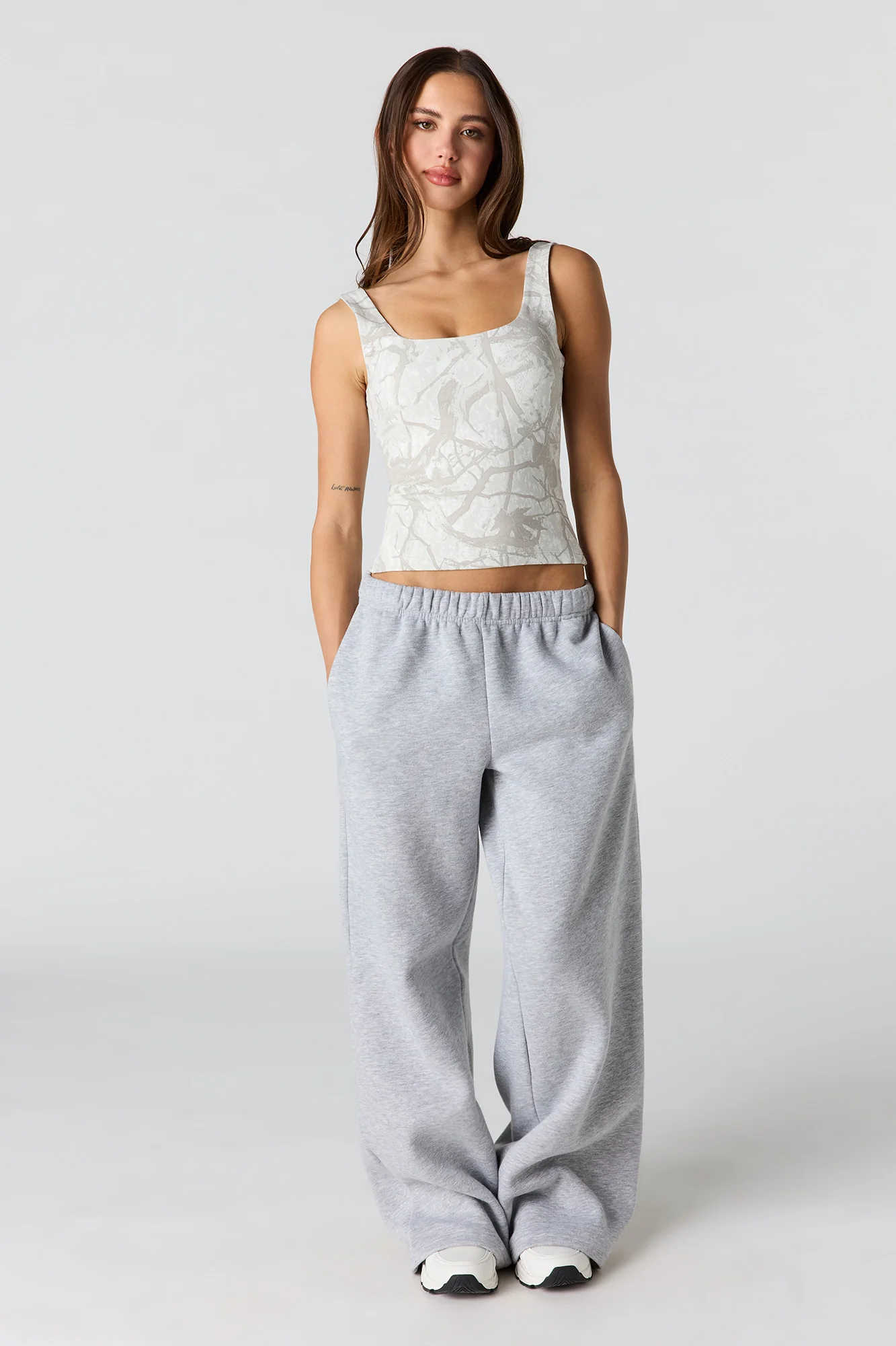 Contour Scoop Neck Tank