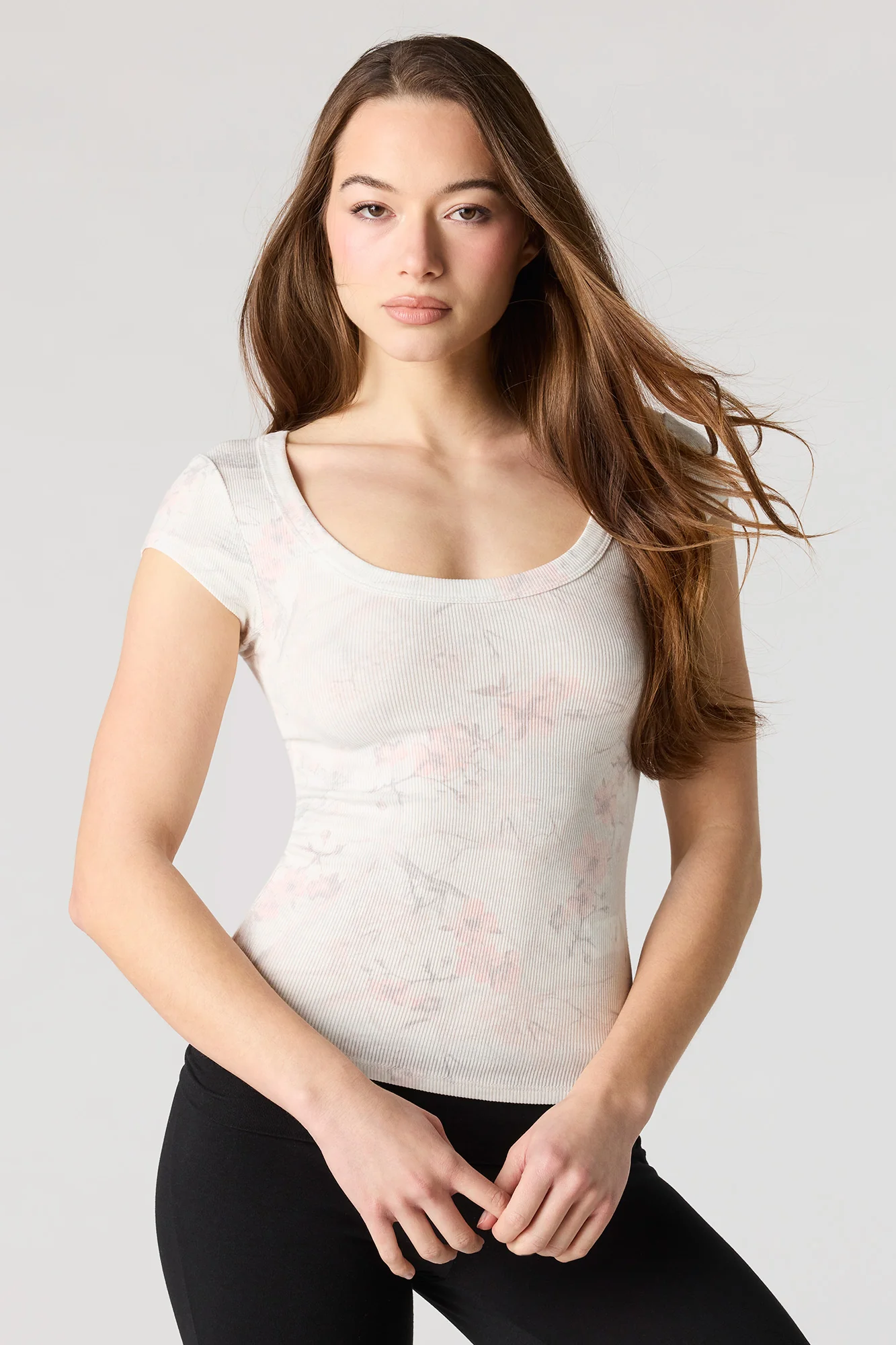 3666-ribbed-scoop-neck-t-shirt-1.webp Ribbed Scoop Neck T-Shirt