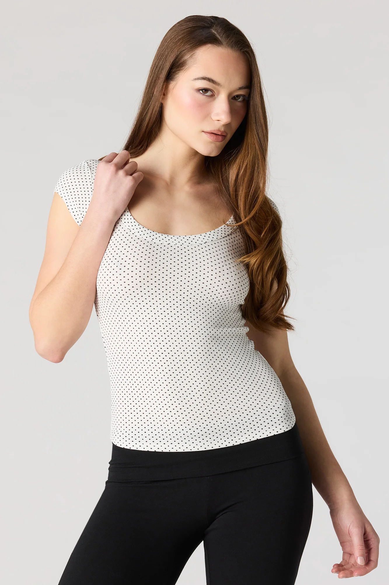3666-ribbed-scoop-neck-t-shirt-10.webp Ribbed Scoop Neck T-Shirt