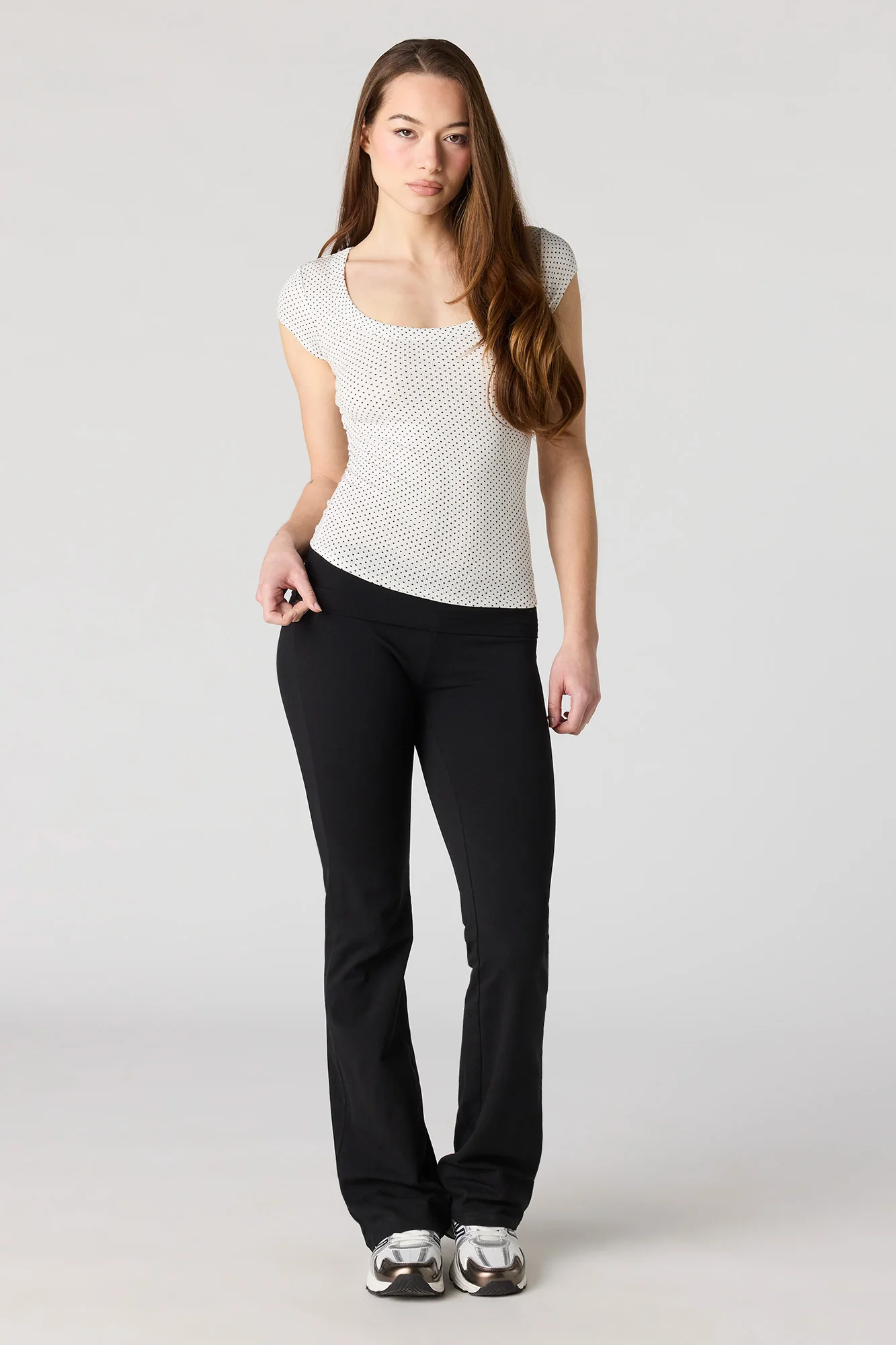 3666-ribbed-scoop-neck-t-shirt-12.webp Ribbed Scoop Neck T-Shirt