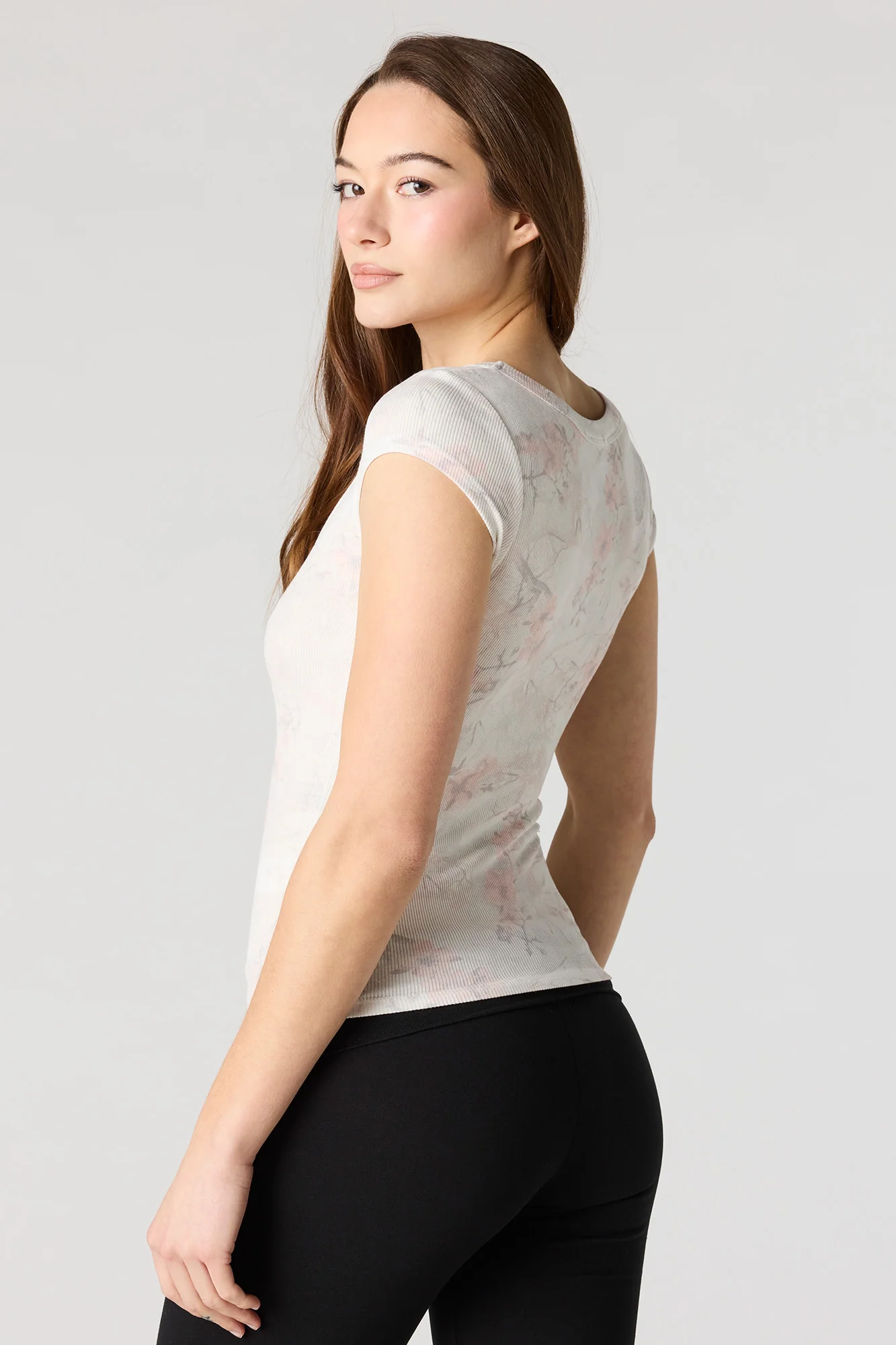 3666-ribbed-scoop-neck-t-shirt-2.webp Ribbed Scoop Neck T-Shirt