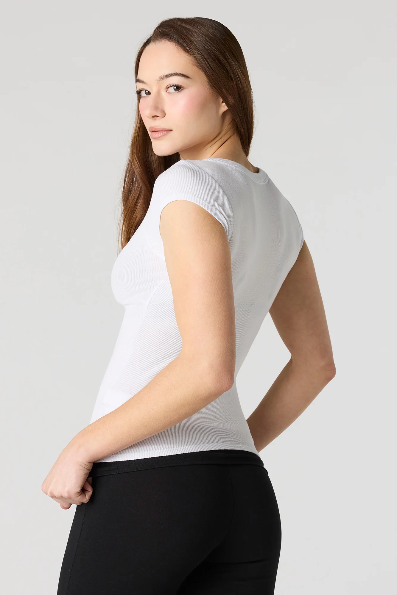 3666-ribbed-scoop-neck-t-shirt-8.webp Ribbed Scoop Neck T-Shirt
