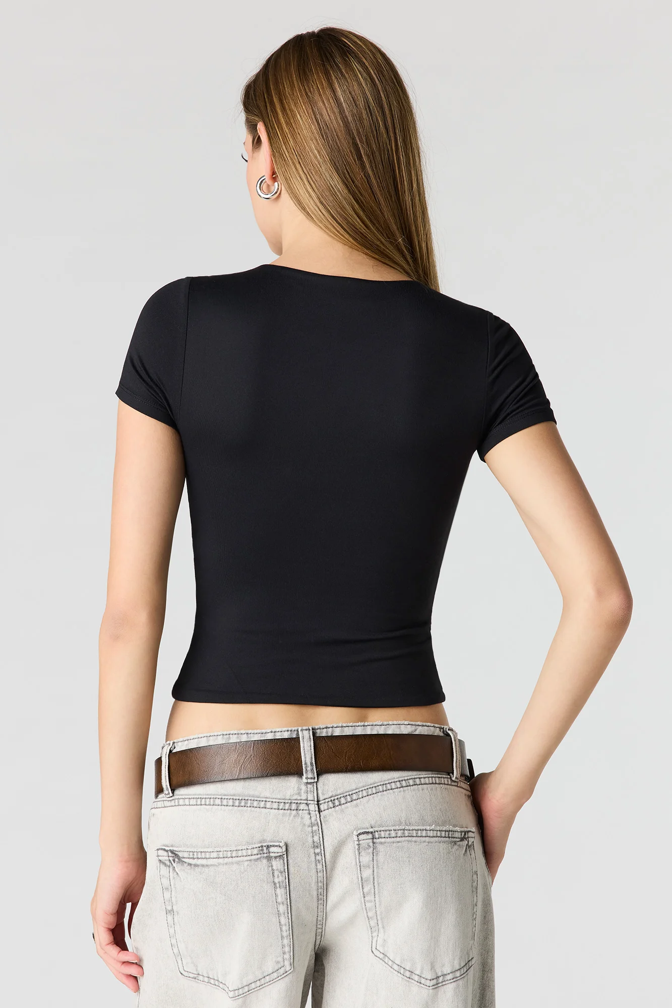 3900-contour-crewneck-t-shirt-5.webp Contour Crewneck T-Shirt