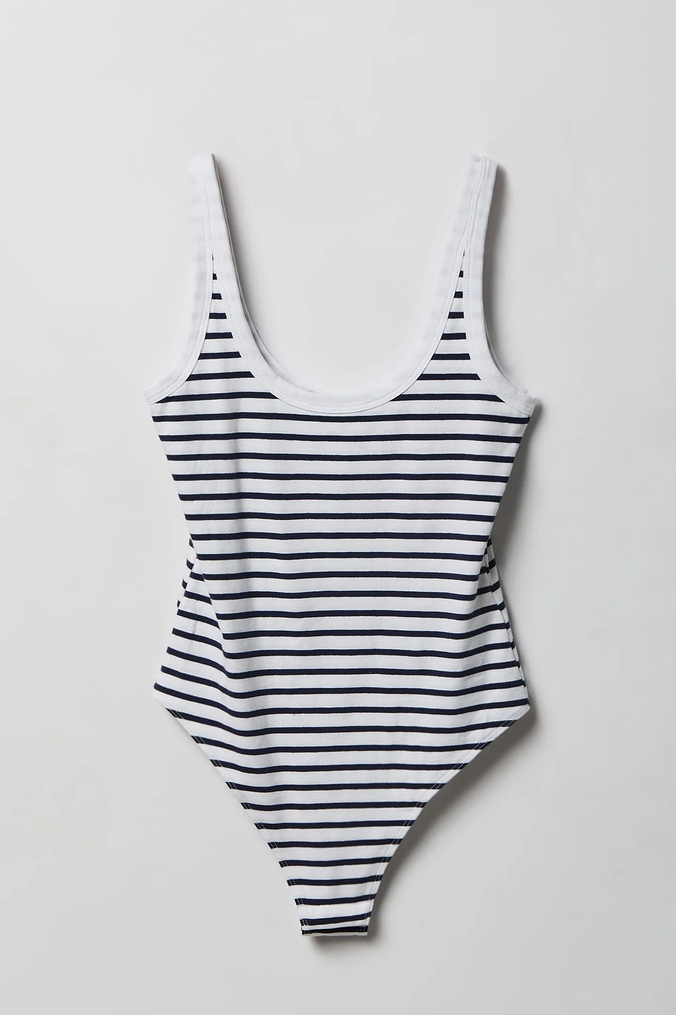 4235-contour-scoop-neck-bodysuit-8.webp Contour Scoop Neck Bodysuit