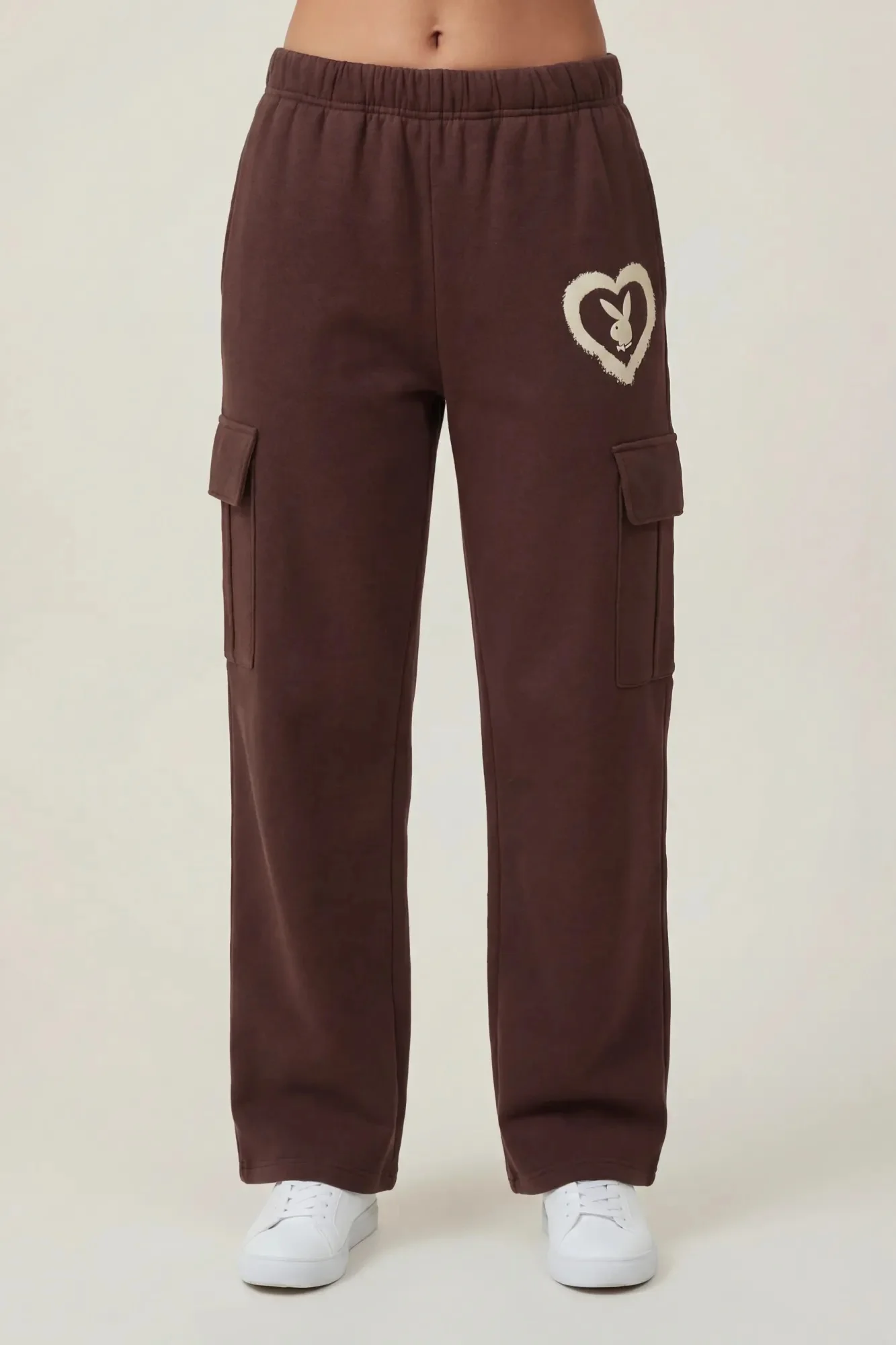 5045-playboy-fleece-wide-leg-cargo-sweatpant-11.webp Playboy Fleece Wide Leg Cargo Sweatpant
