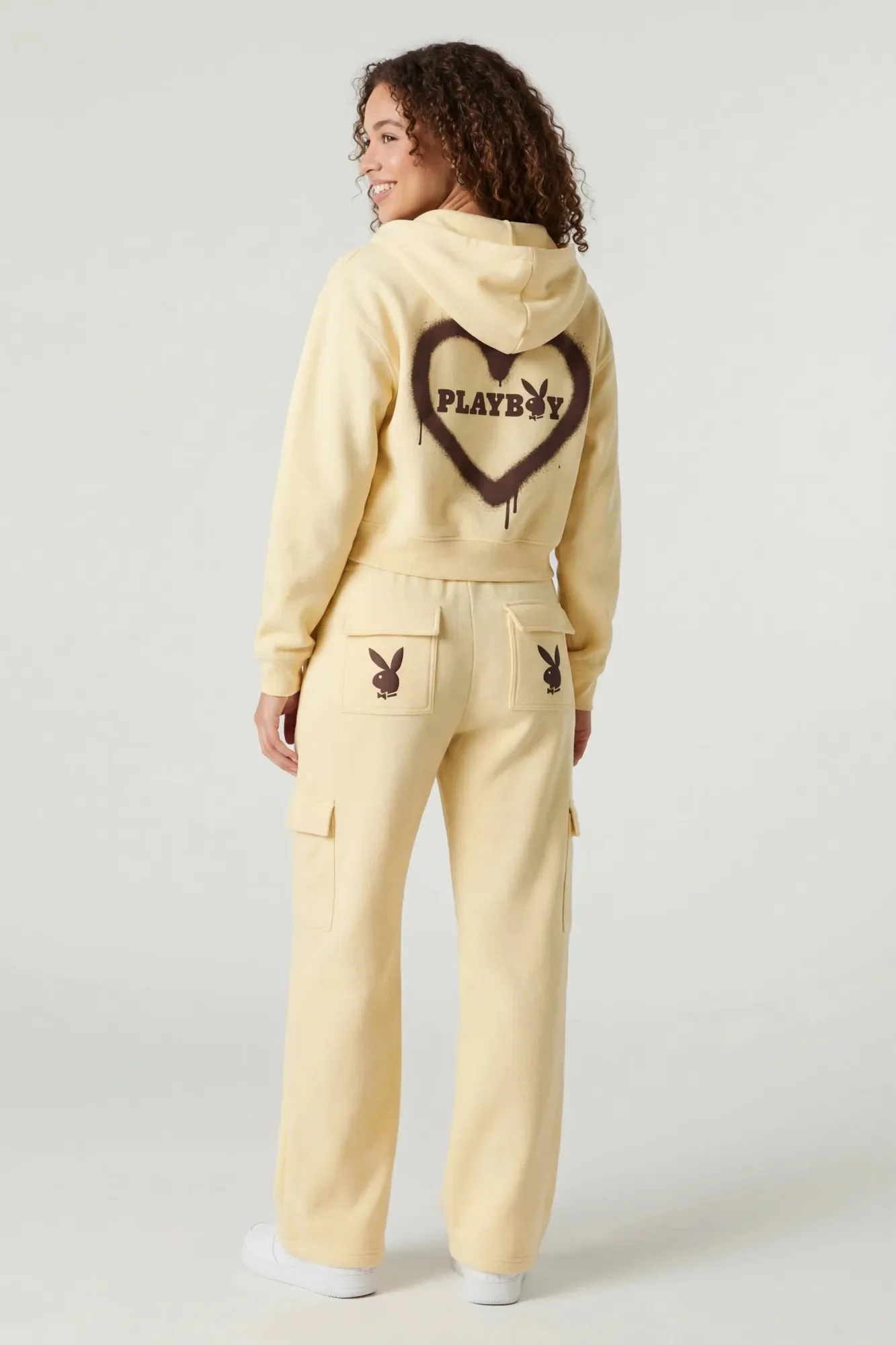 5045-playboy-fleece-wide-leg-cargo-sweatpant-4.webp Playboy Fleece Wide Leg Cargo Sweatpant
