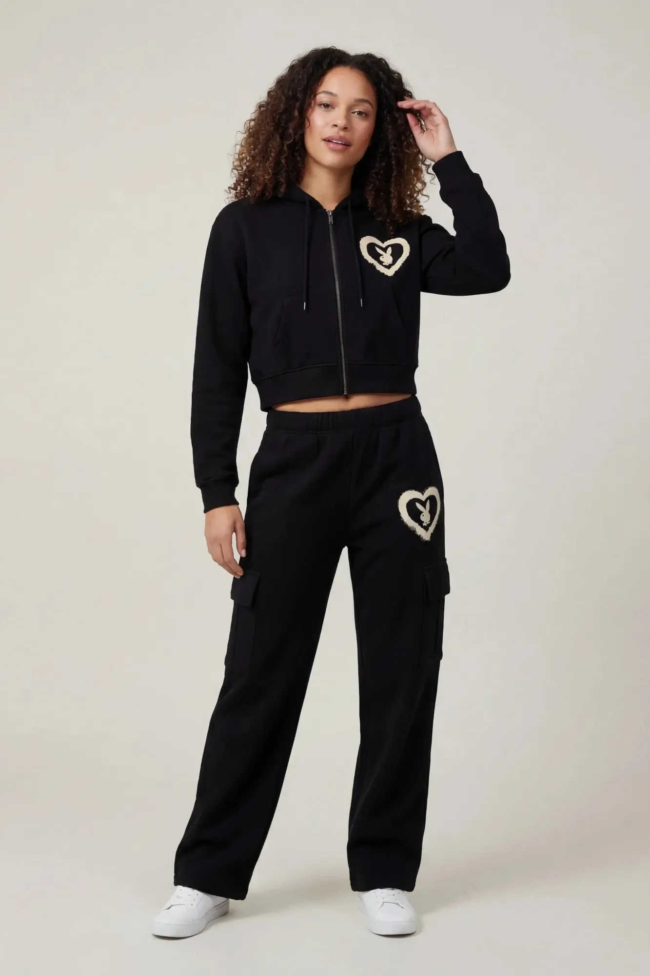 5045-playboy-fleece-wide-leg-cargo-sweatpant-5.webp Playboy Fleece Wide Leg Cargo Sweatpant