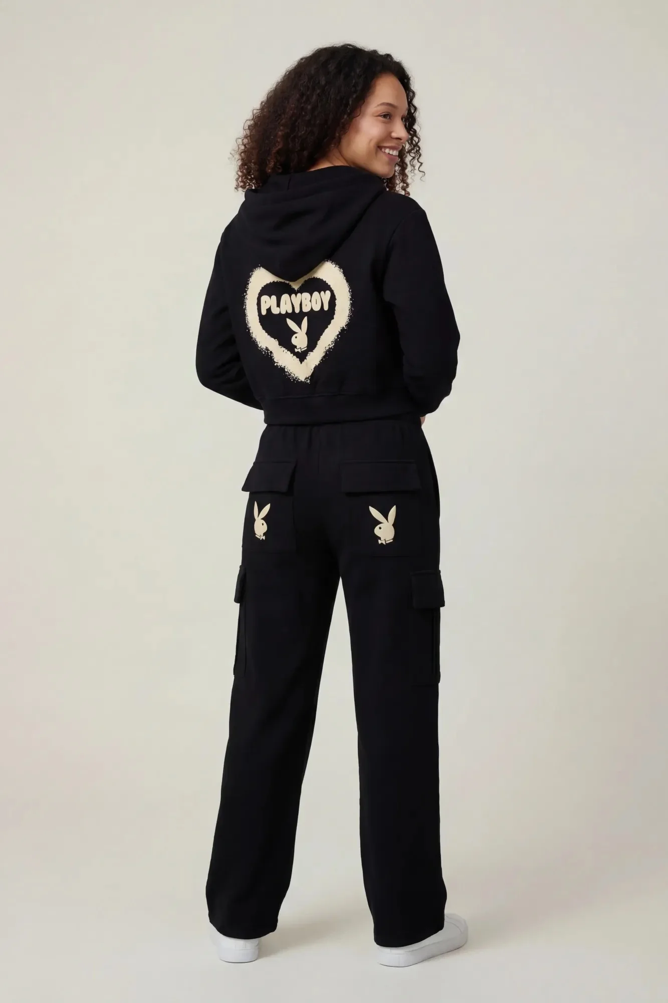 5045-playboy-fleece-wide-leg-cargo-sweatpant-6.webp Playboy Fleece Wide Leg Cargo Sweatpant