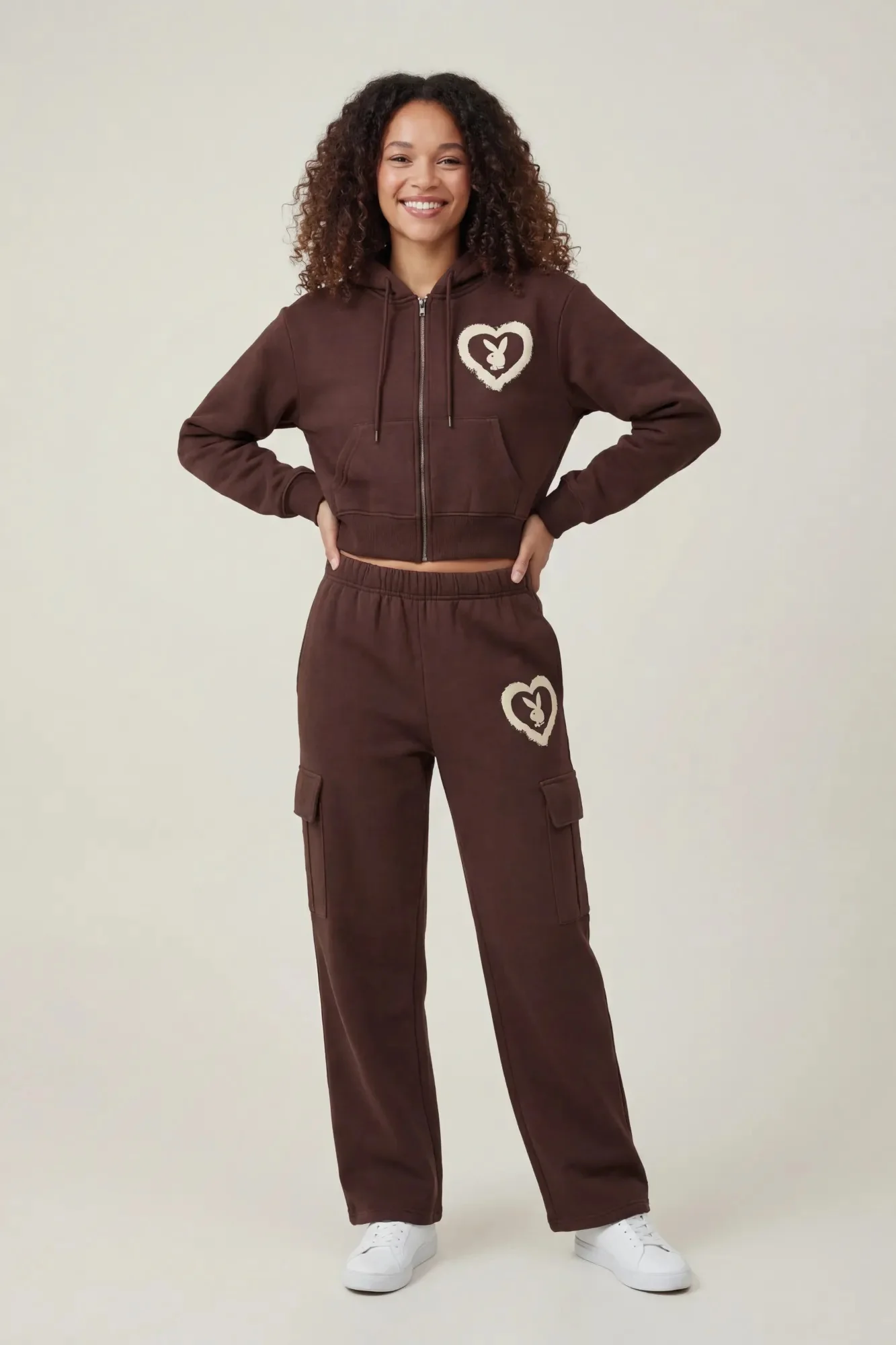 5045-playboy-fleece-wide-leg-cargo-sweatpant-9.webp Playboy Fleece Wide Leg Cargo Sweatpant