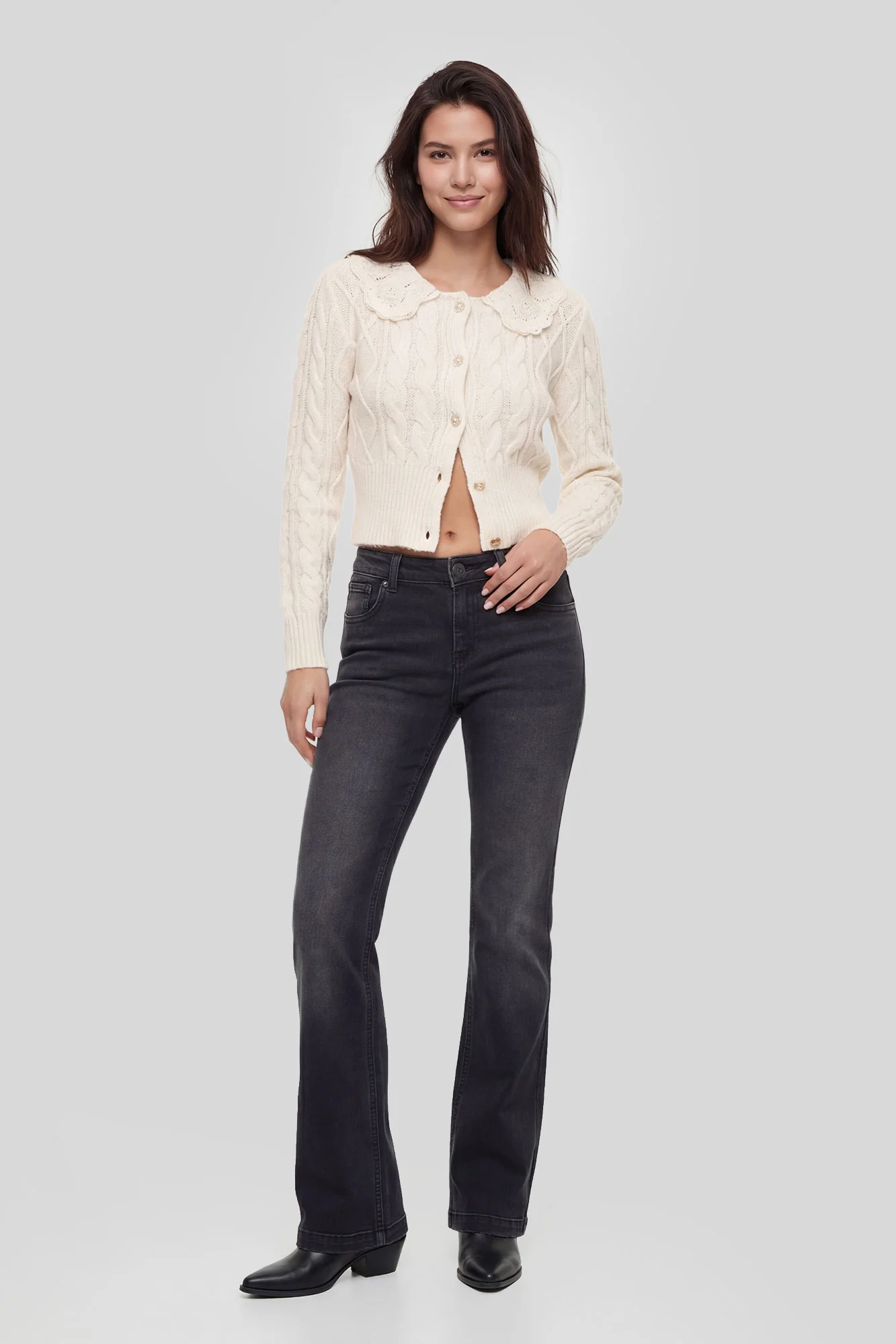 539-lace-collar-cable-knit-cardigan-6.webp Lace Collar Cable Knit Cardigan