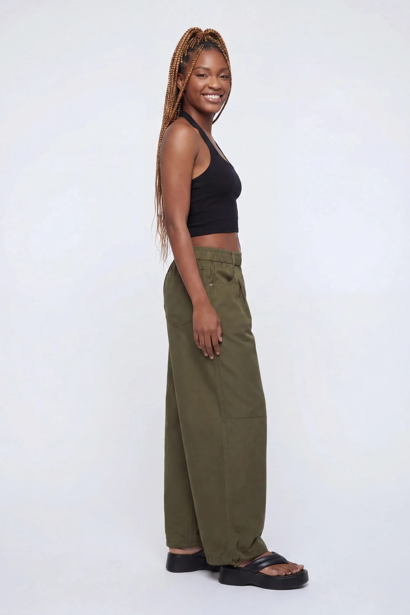 6400-wide-leg-parachute-pant-3.webp Wide Leg Parachute Pant