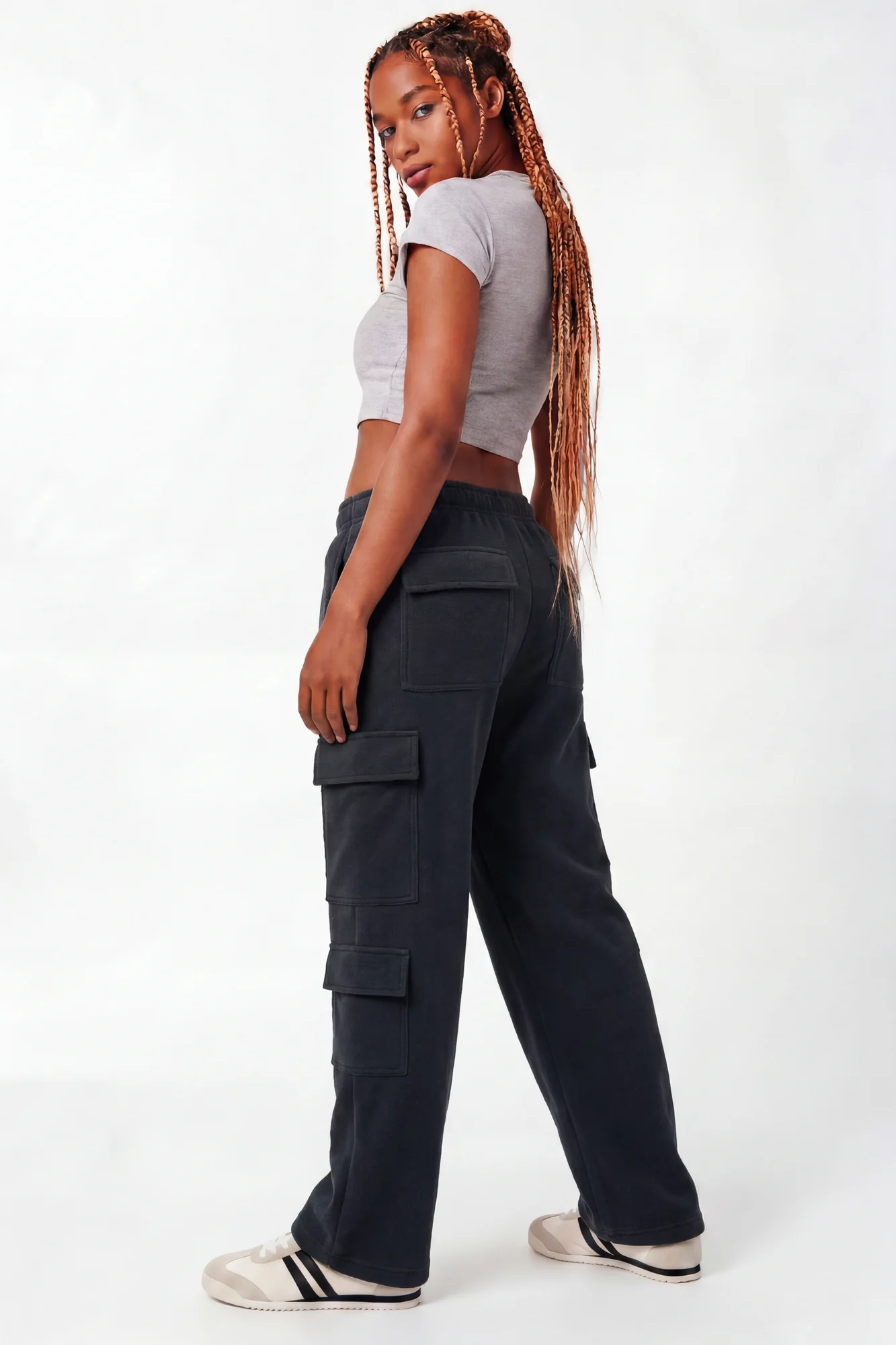 6528-fleece-low-rise-wide-leg-cargo-sweatpant-12.webp Fleece Low Rise Wide Leg Cargo Sweatpant
