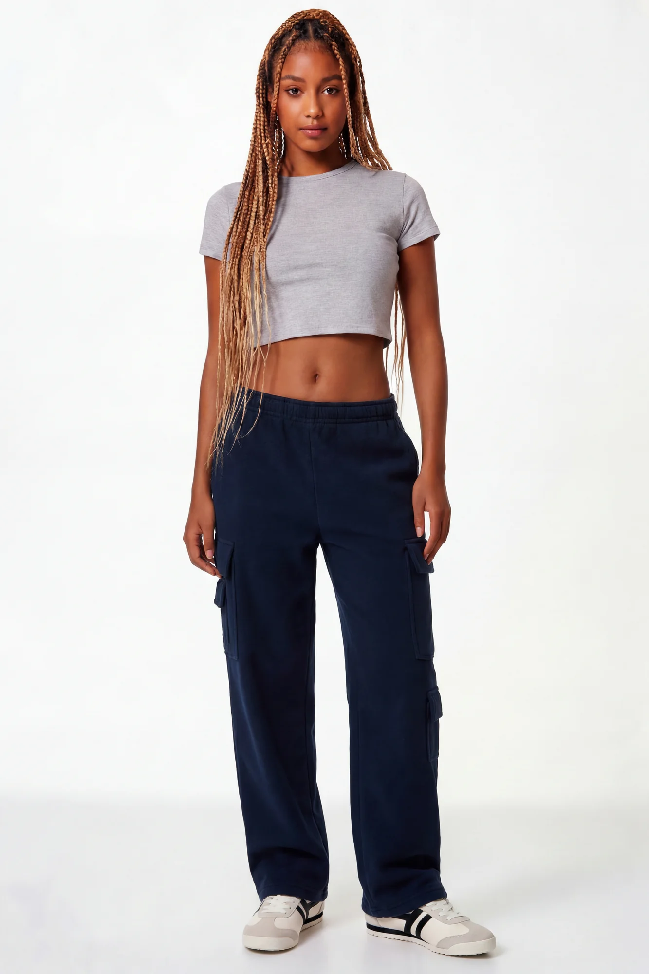 6528-fleece-low-rise-wide-leg-cargo-sweatpant-20.webp Fleece Low Rise Wide Leg Cargo Sweatpant