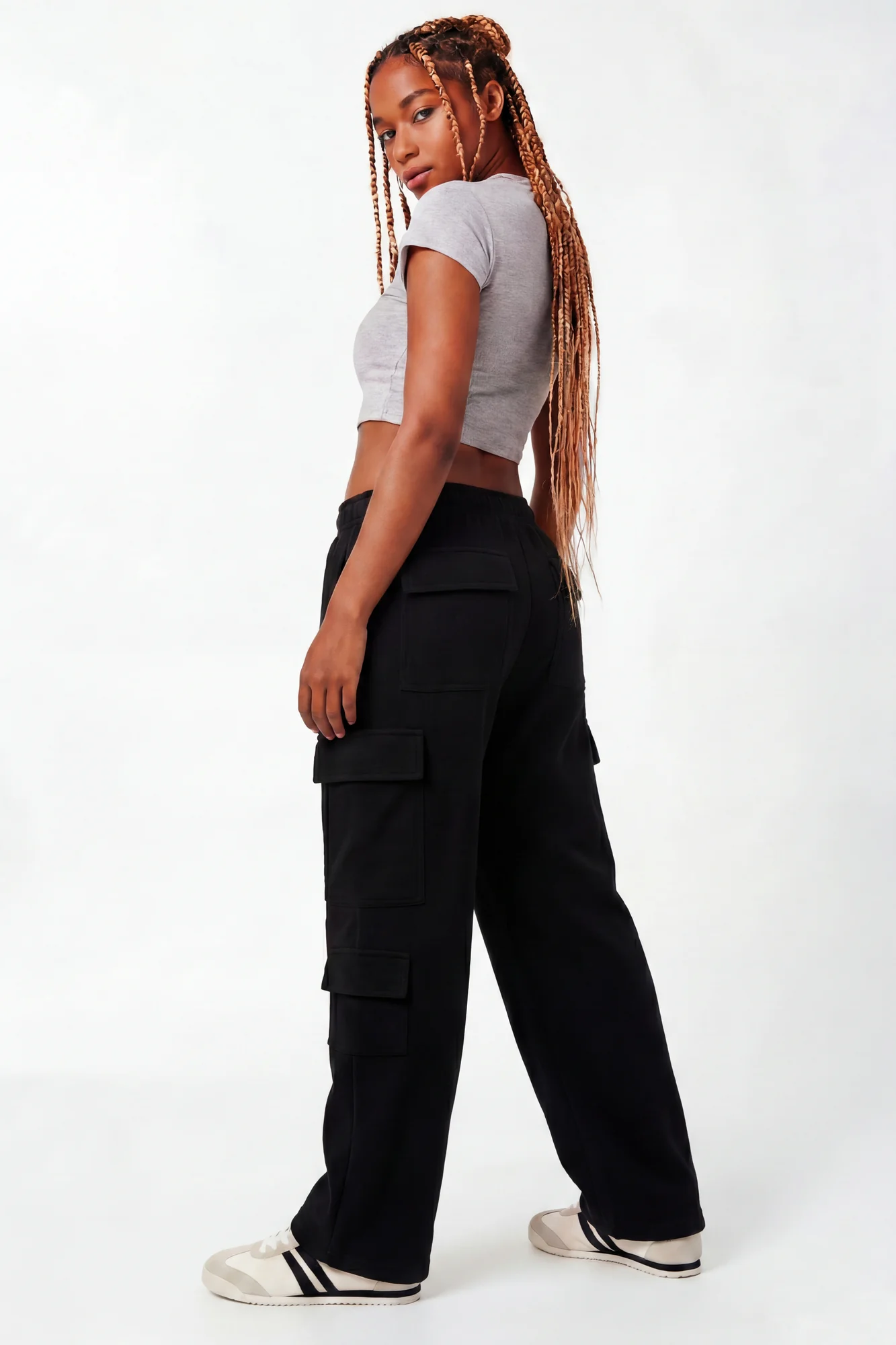 6528-fleece-low-rise-wide-leg-cargo-sweatpant-8.webp Fleece Low Rise Wide Leg Cargo Sweatpant