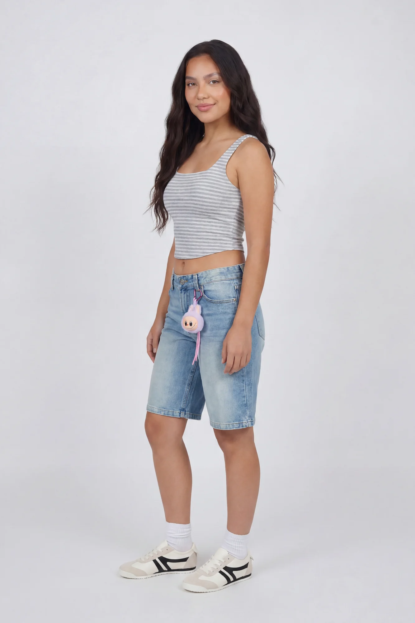 6774-brooklyn-low-rise-light-jort-11-with-labebe-keychain-3.webp Brooklyn Low Rise Light Jort 11" with LaBeBe Keychain