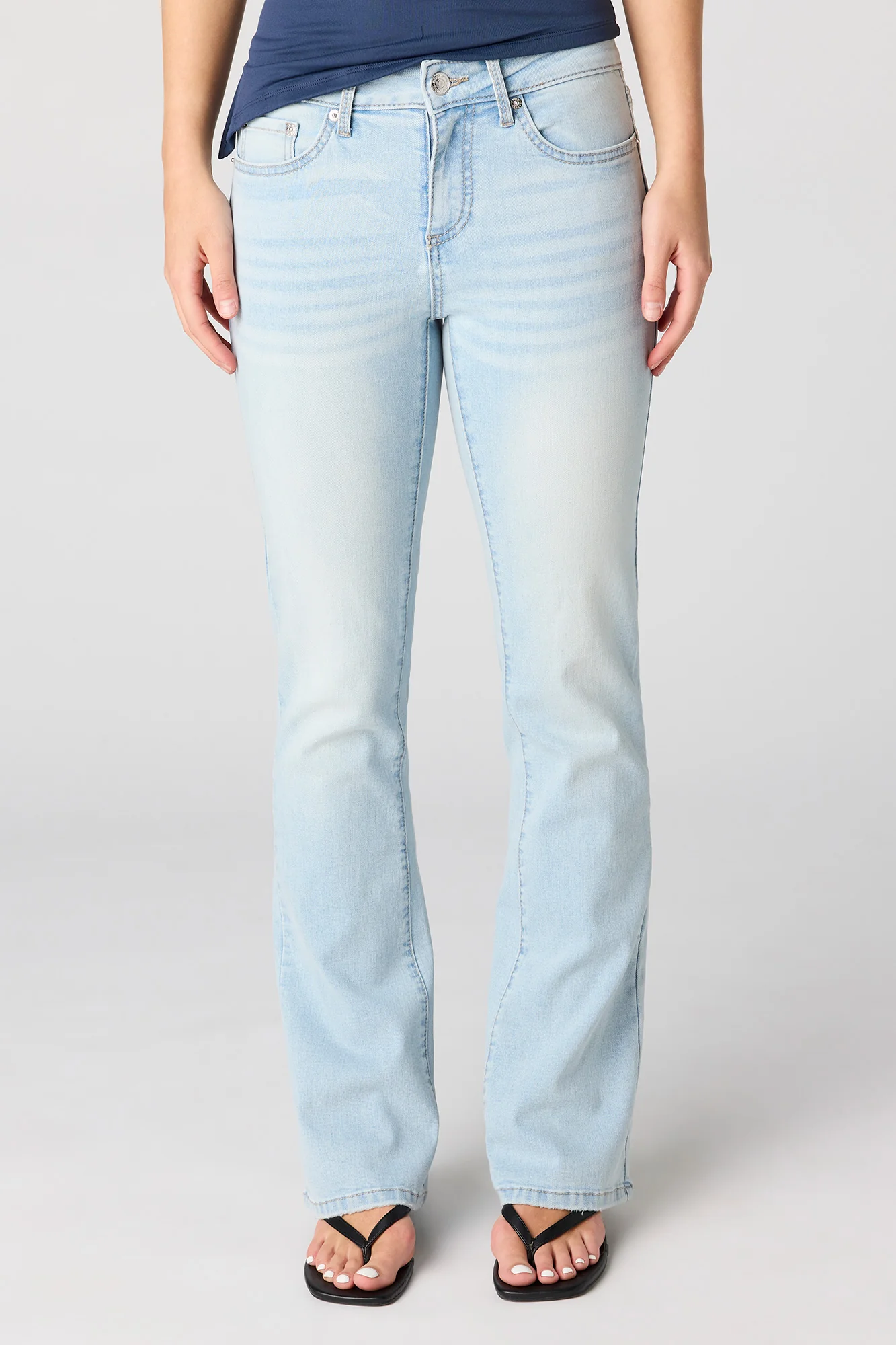 681-low-rise-push-up-flare-jean-2.webp Low Rise Push Up Flare Jean