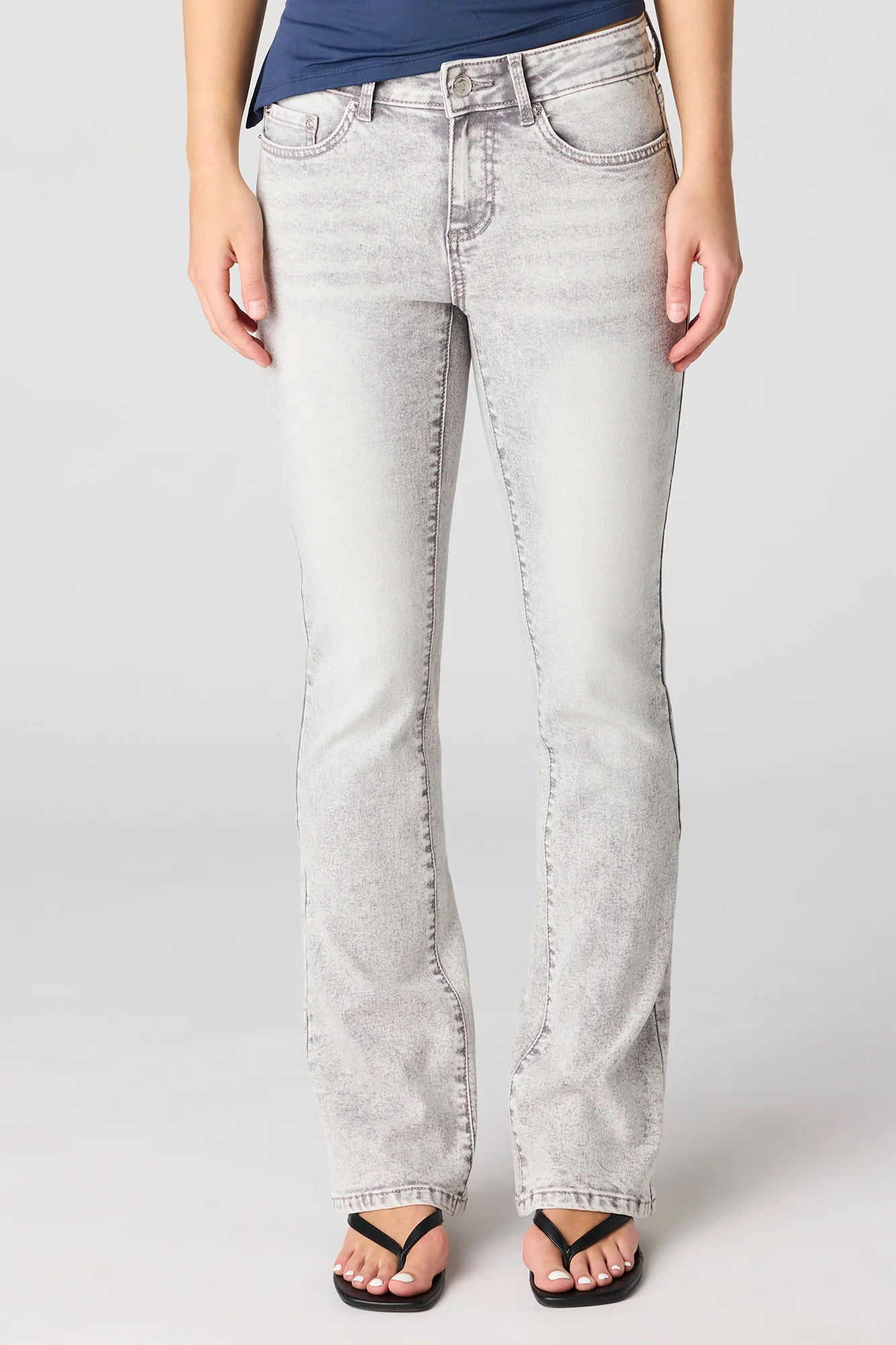 681-low-rise-push-up-flare-jean-5.webp Low Rise Push Up Flare Jean