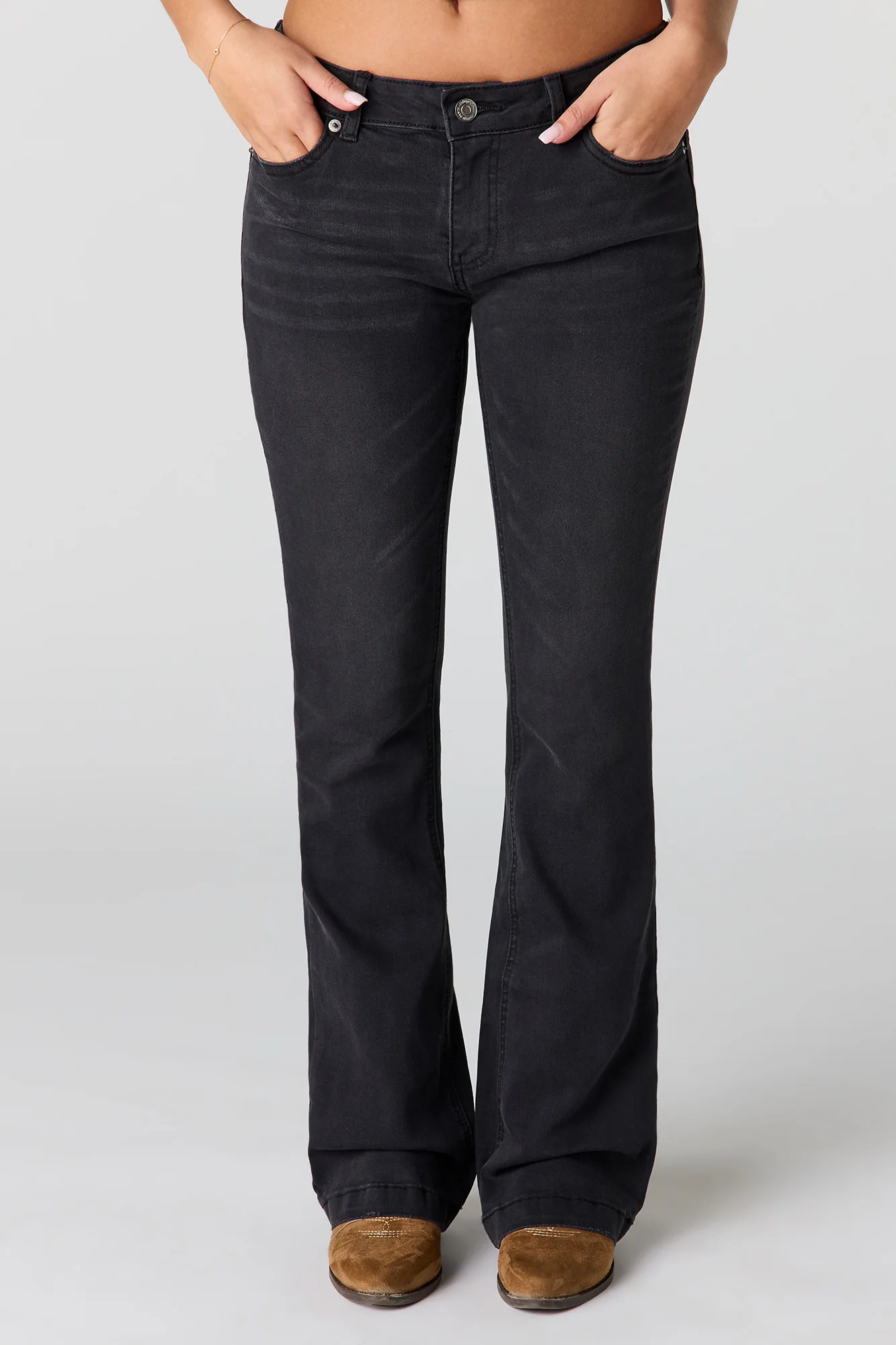 6834-stretch-low-rise-embroidered-pocket-flare-jean-6.webp Stretch Low Rise Embroidered Pocket Flare Jean
