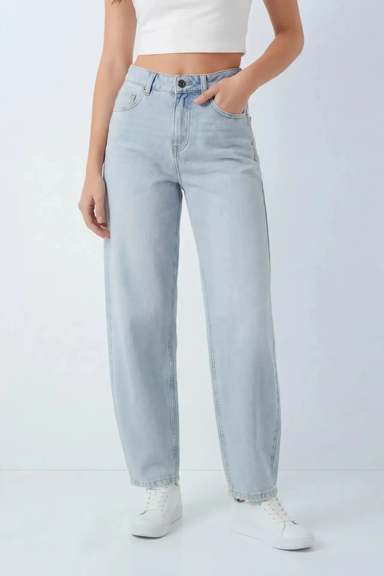 Low Rise Barrel Jean