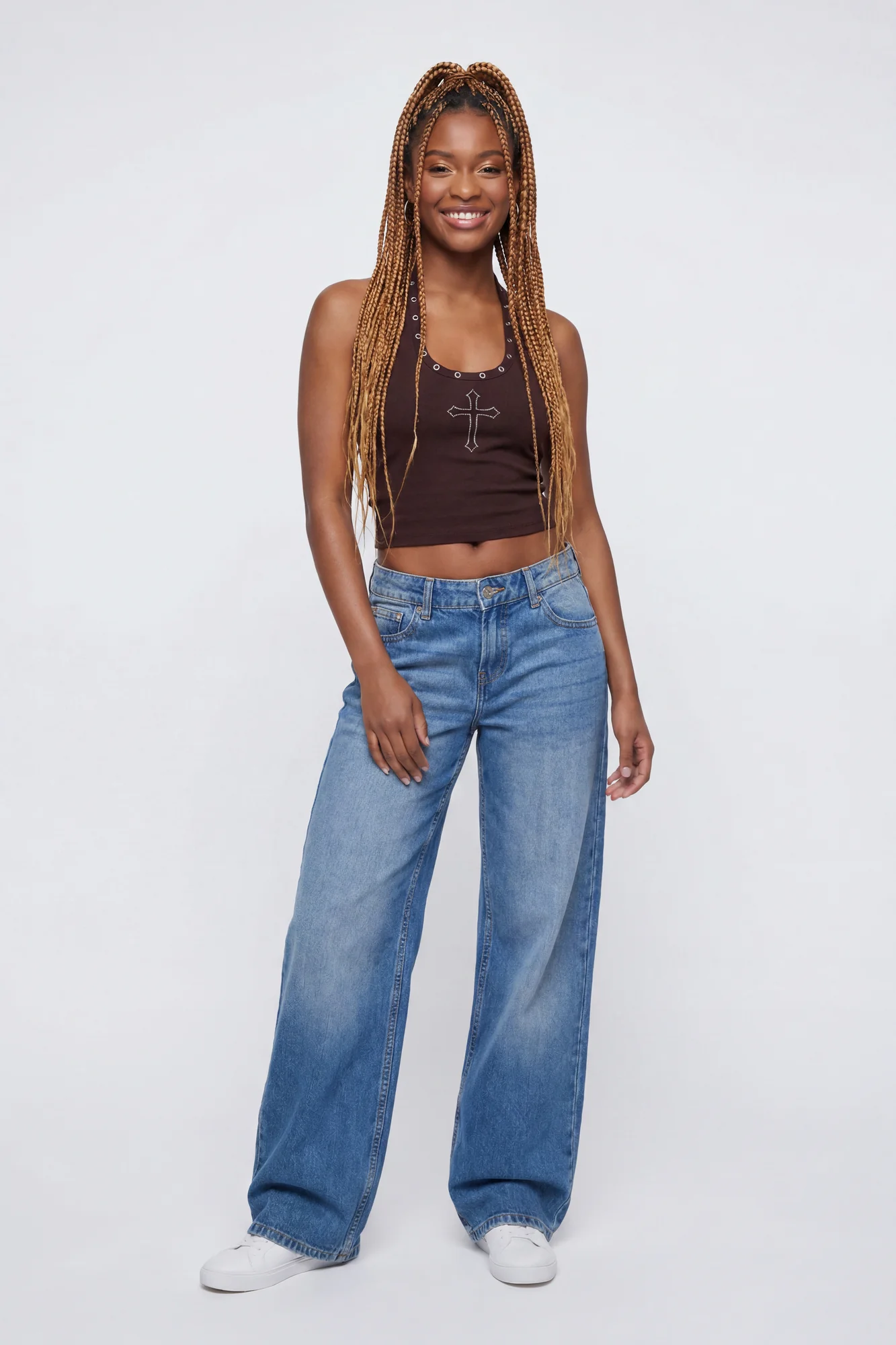 7838-graphic-grommet-trim-halter-top-18.webp Graphic Grommet Trim Halter Top