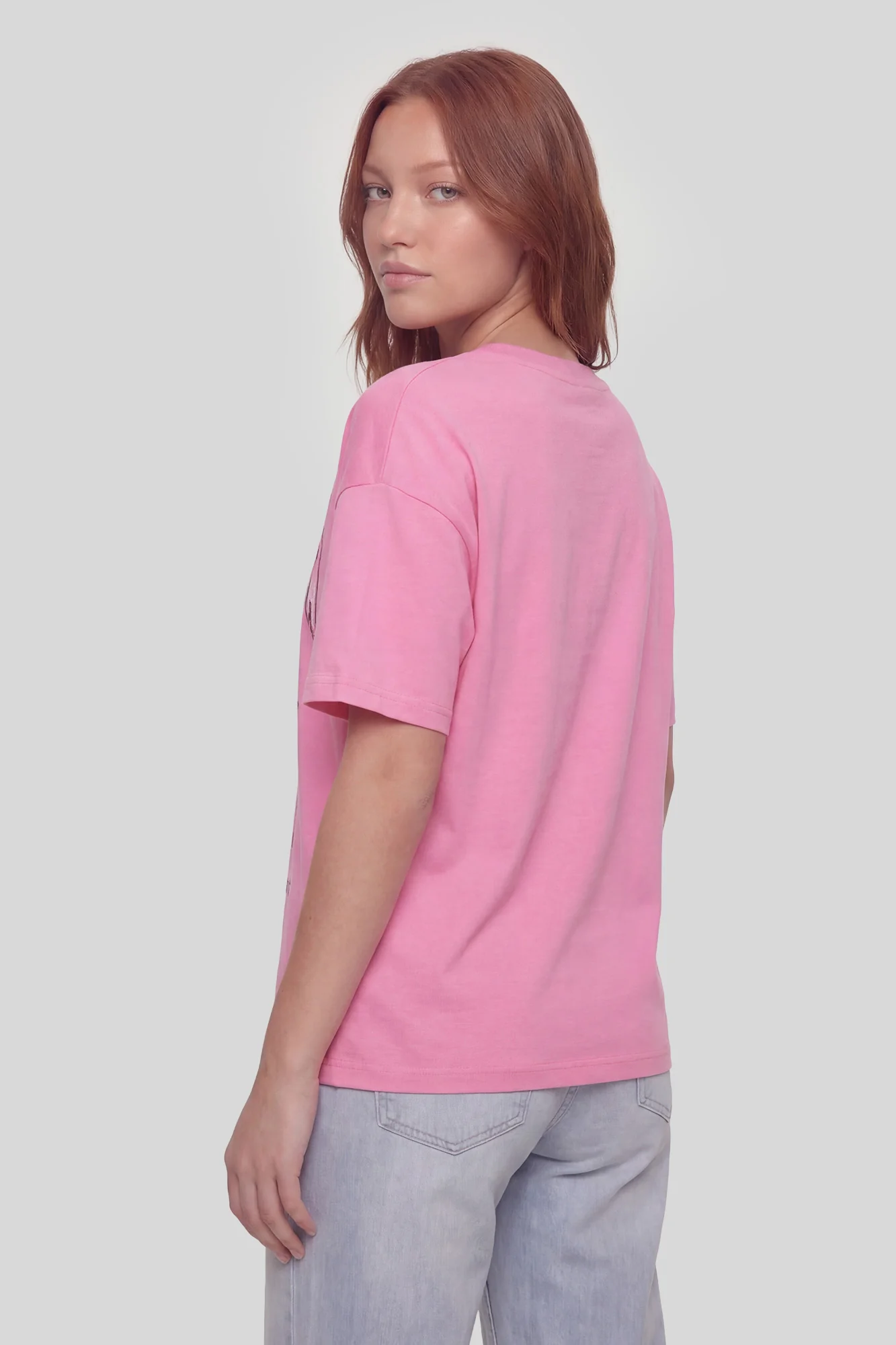 8256-graphic-boyfriend-t-shirt-14.webp Graphic Boyfriend T-Shirt