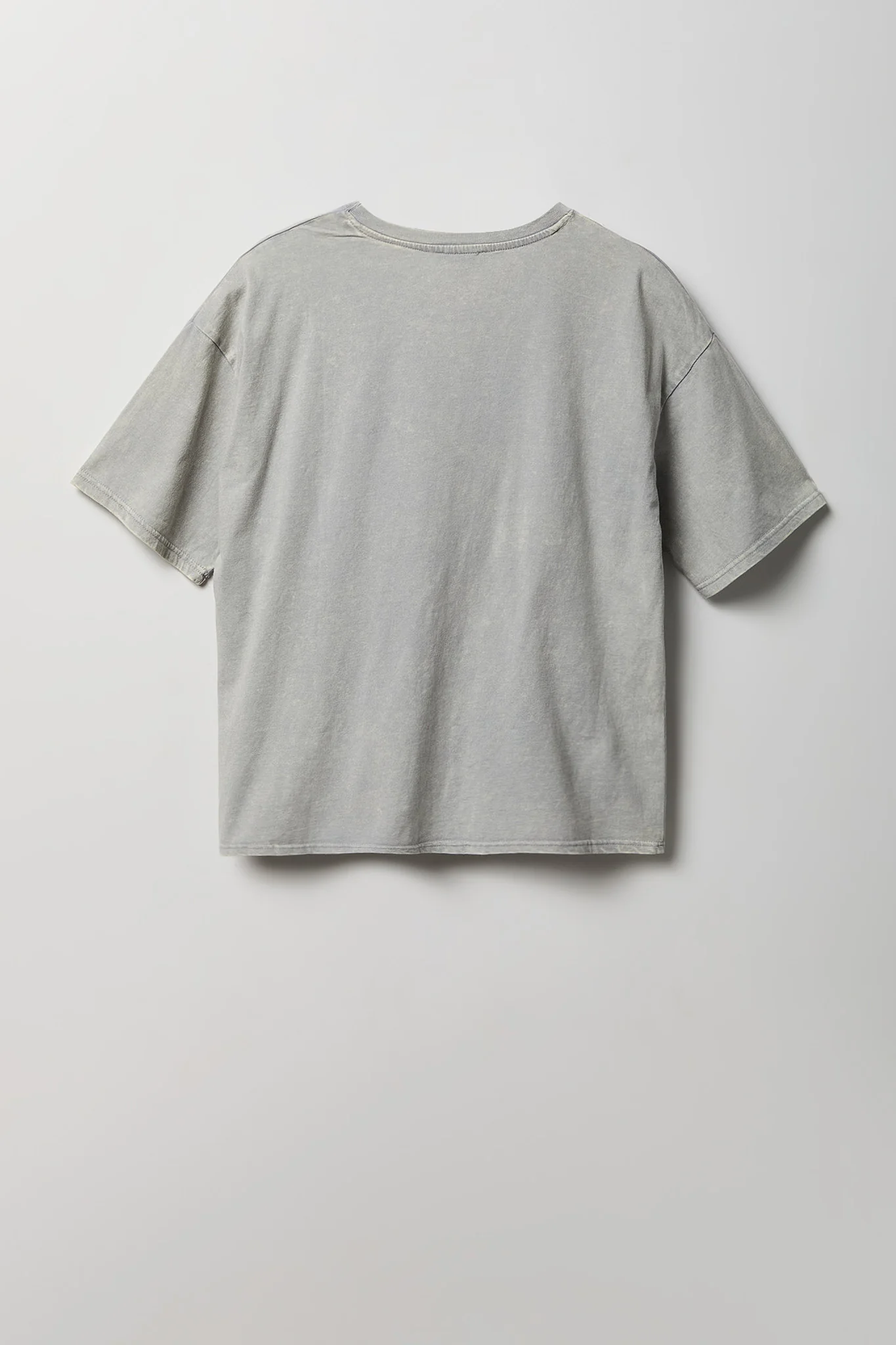 8389-washed-graphic-boyfriend-t-shirt-10.webp Washed Graphic Boyfriend T-Shirt