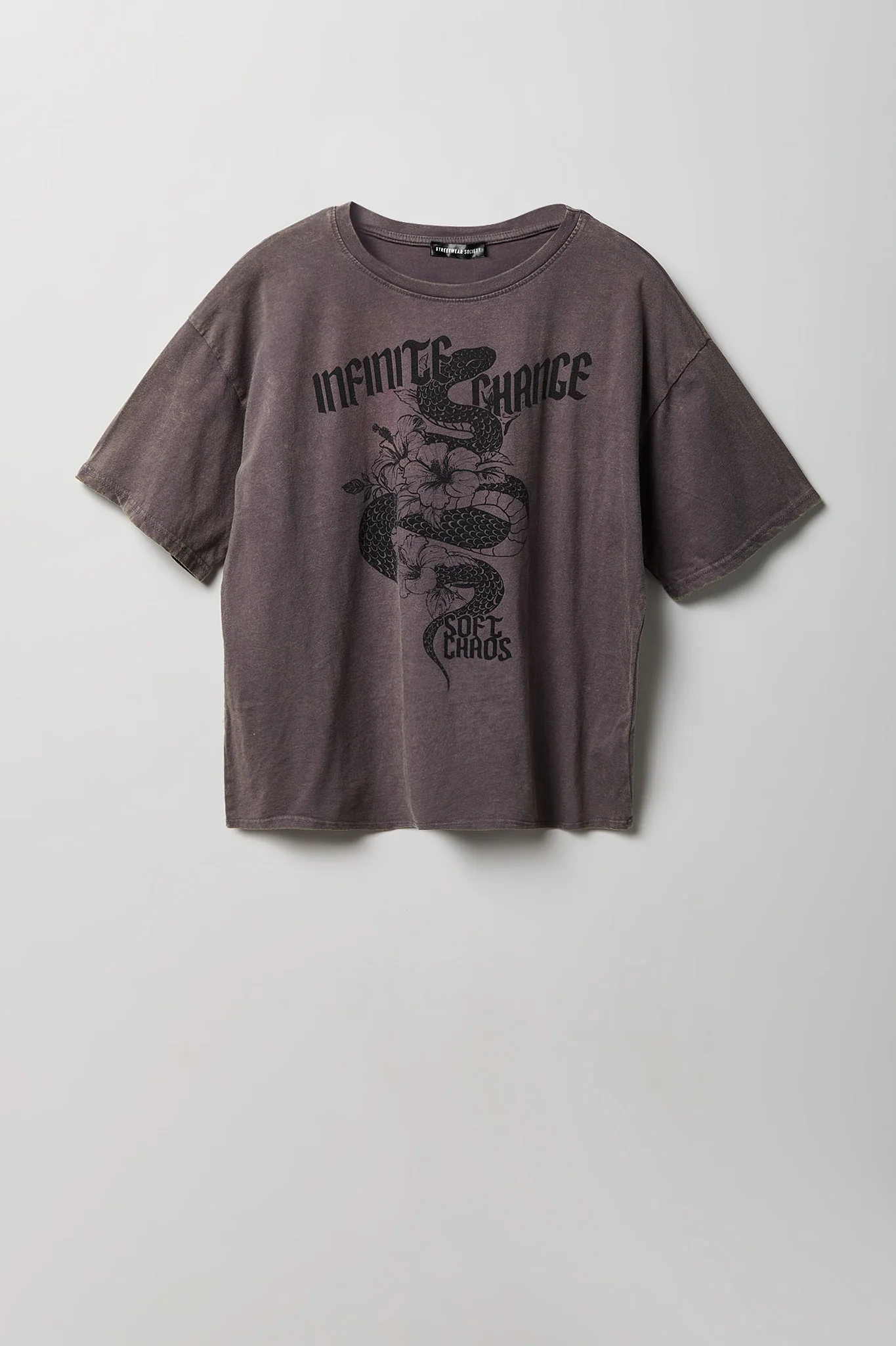 8389-washed-graphic-boyfriend-t-shirt-13.webp Washed Graphic Boyfriend T-Shirt