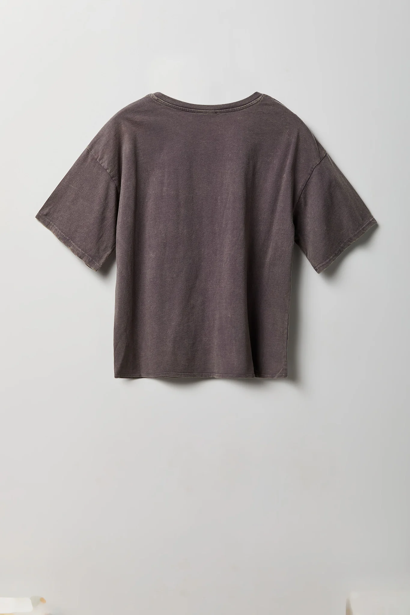 8389-washed-graphic-boyfriend-t-shirt-14.webp Washed Graphic Boyfriend T-Shirt