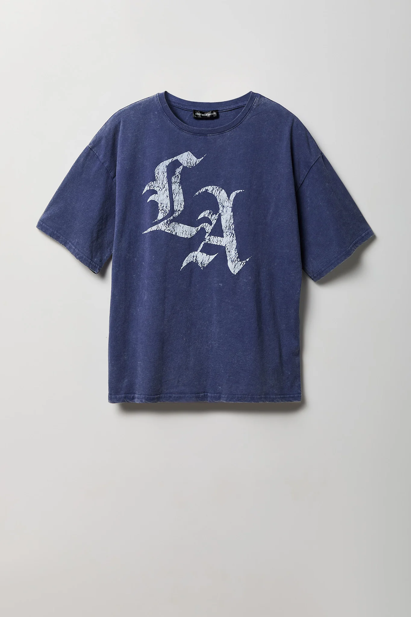 8389-washed-graphic-boyfriend-t-shirt-22.webp Washed Graphic Boyfriend T-Shirt