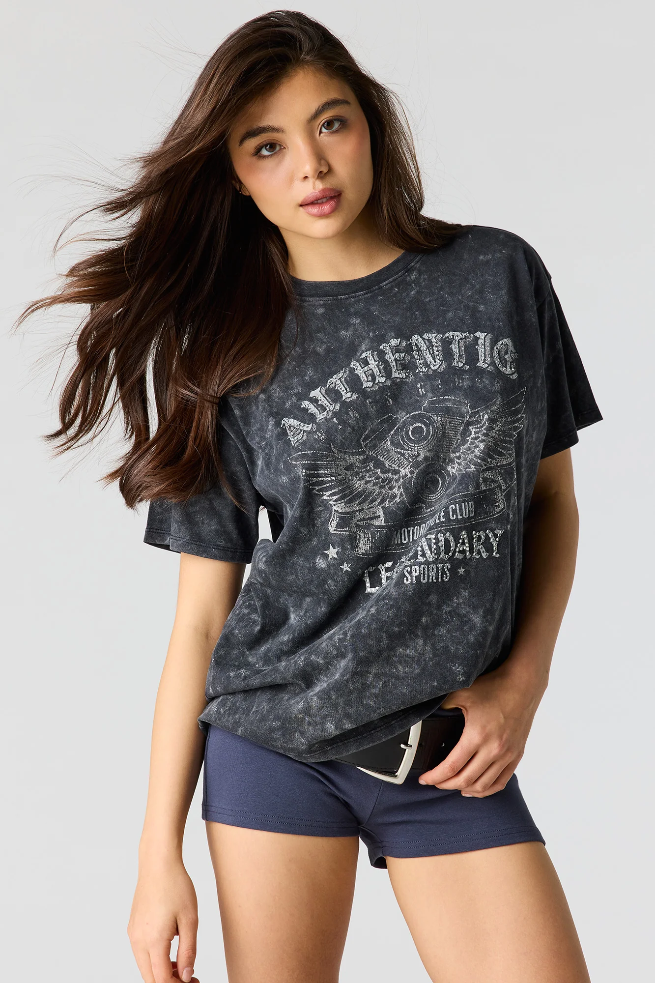 8451-rhinestone-graphic-washed-boyfriend-t-shirt-4.webp Rhinestone Graphic Washed Boyfriend T-Shirt
