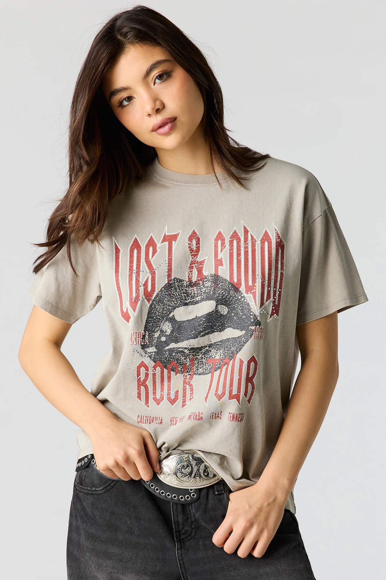 8451-rhinestone-graphic-washed-boyfriend-t-shirt-7.webp Rhinestone Graphic Washed Boyfriend T-Shirt
