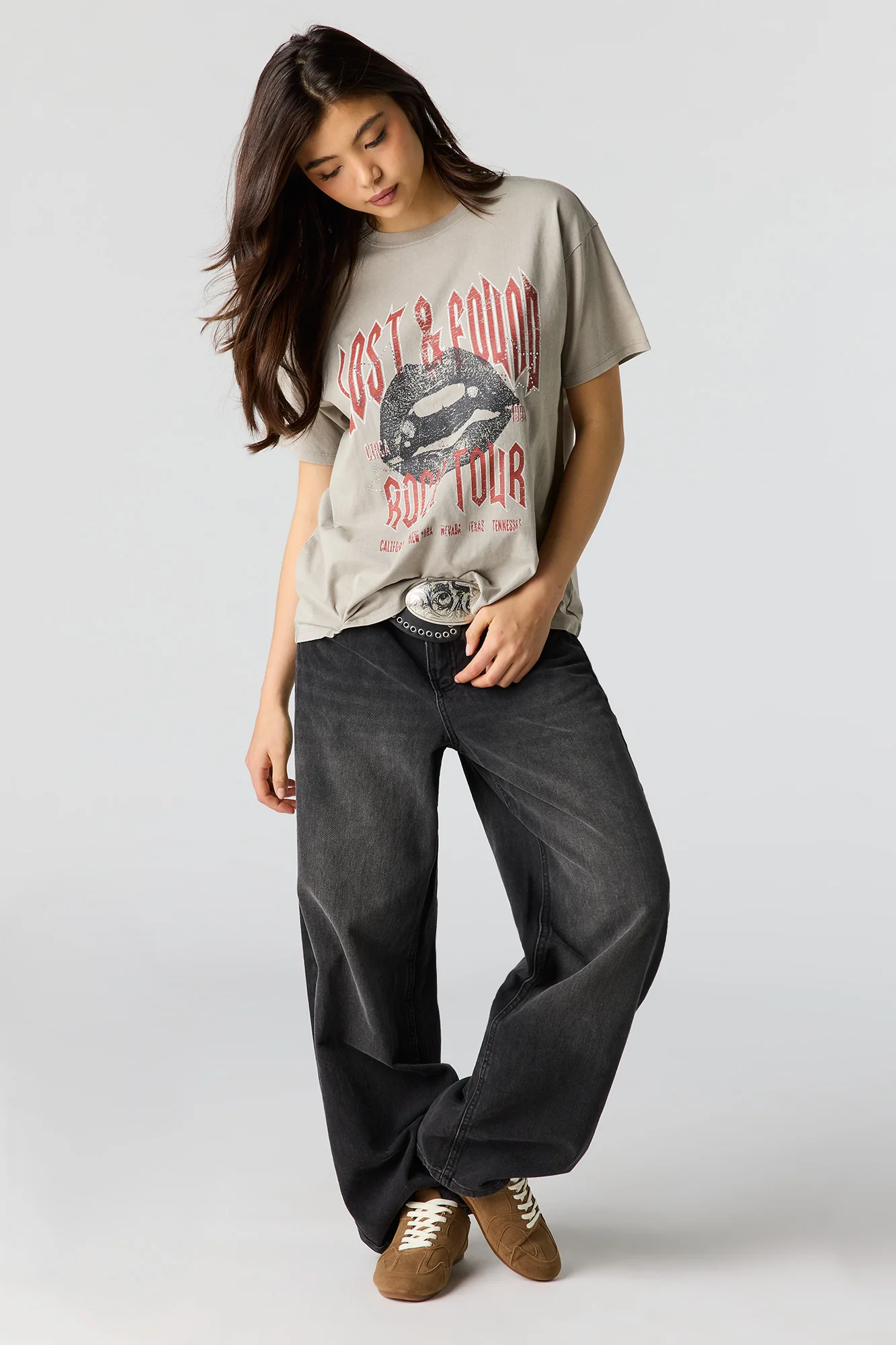 8451-rhinestone-graphic-washed-boyfriend-t-shirt-9.webp Rhinestone Graphic Washed Boyfriend T-Shirt