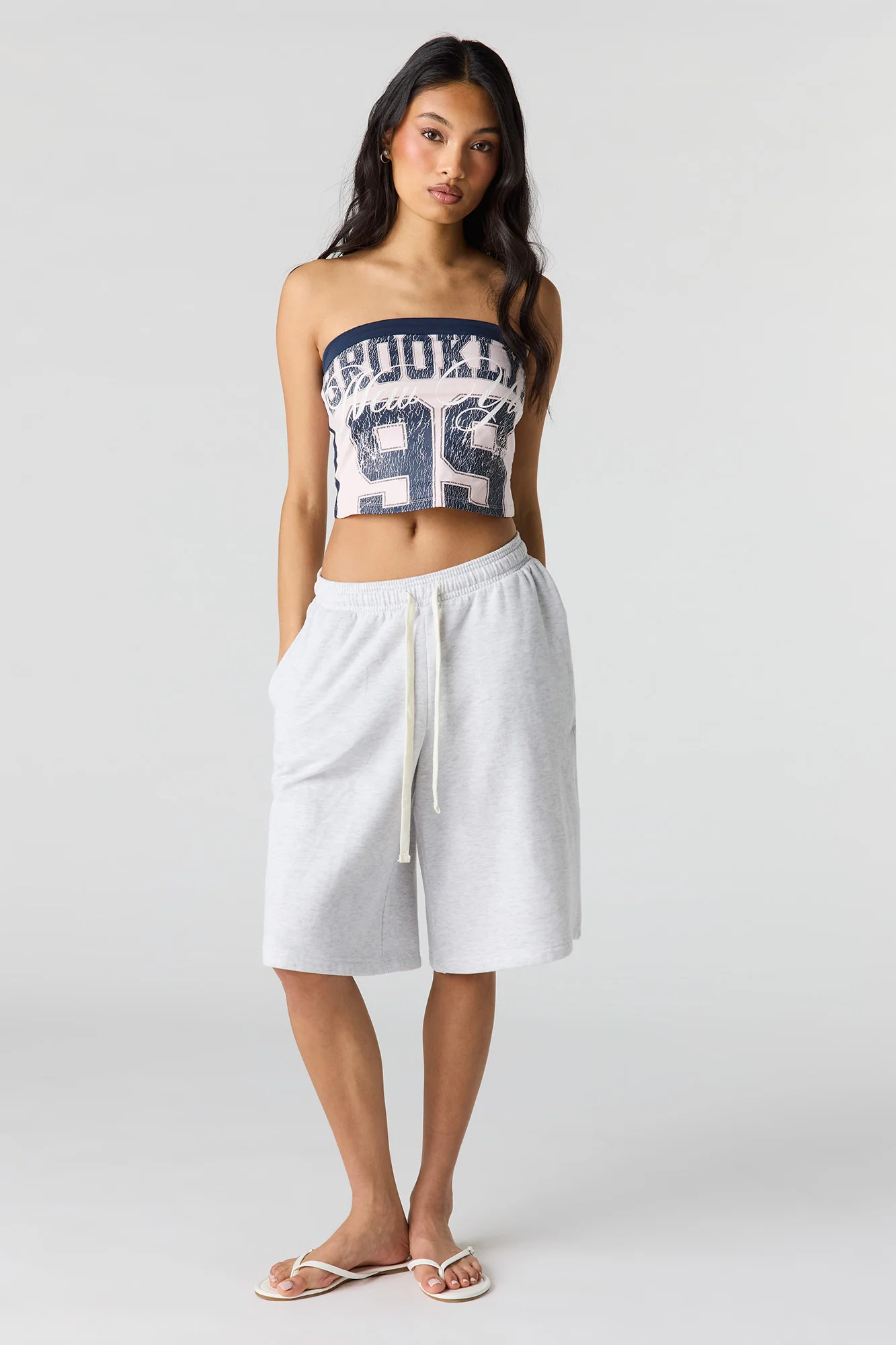 8640-contrast-graphic-tube-top-15.webp Contrast Graphic Tube Top