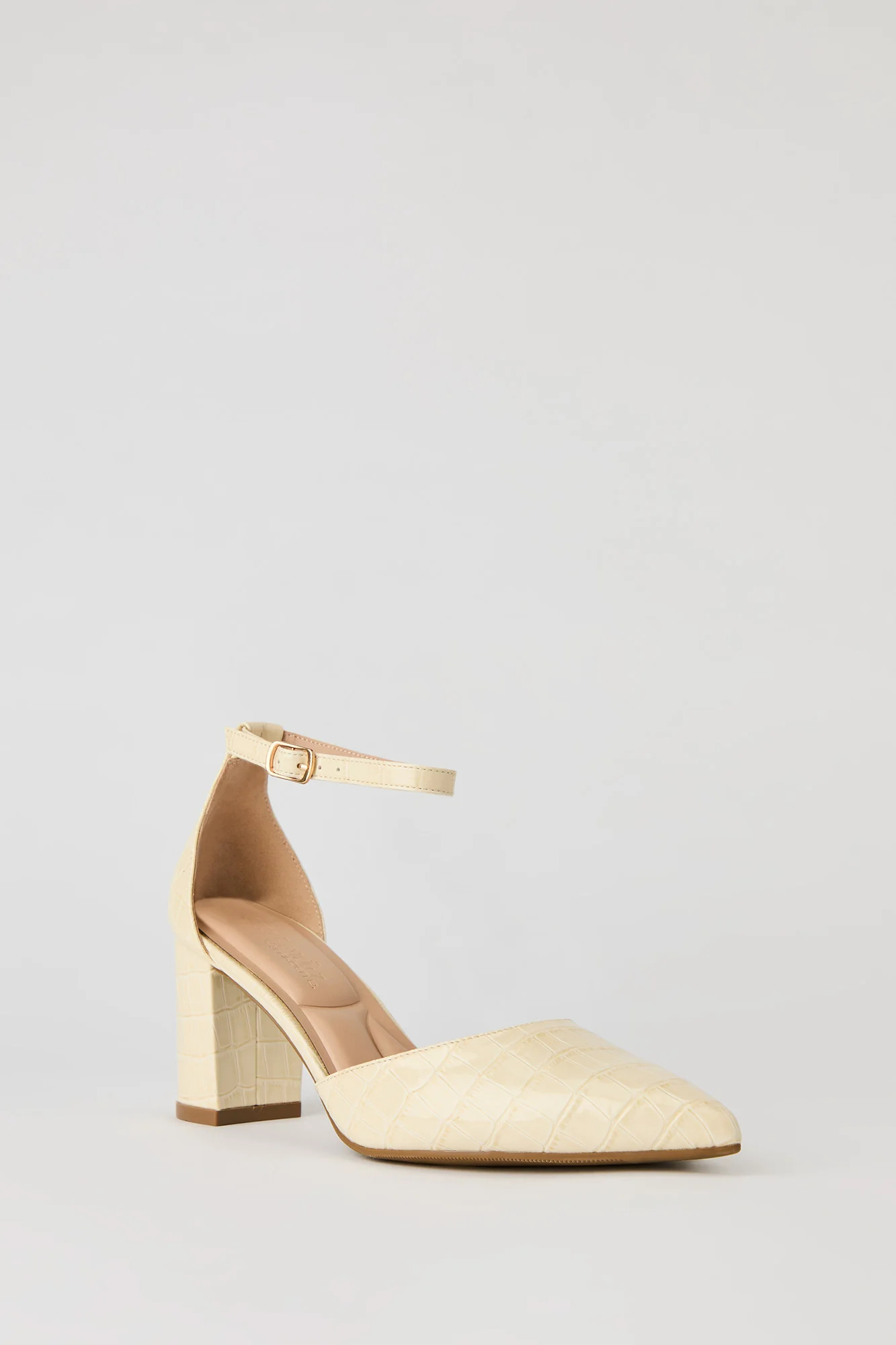 8777-faux-crocodile-pointed-toe-block-heeled-sandal-2.webp Faux Crocodile Pointed Toe Block Heeled Sandal