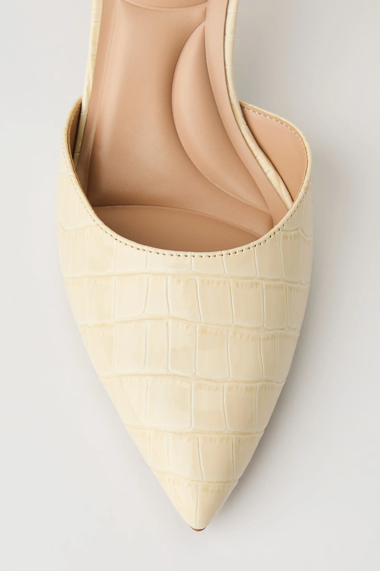 8777-faux-crocodile-pointed-toe-block-heeled-sandal-3.webp Faux Crocodile Pointed Toe Block Heeled Sandal
