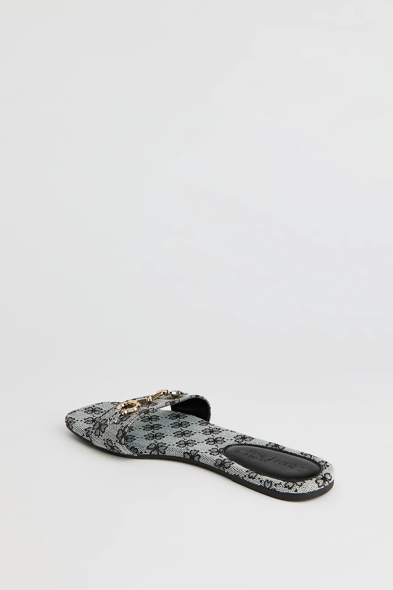 Status Print Sandal